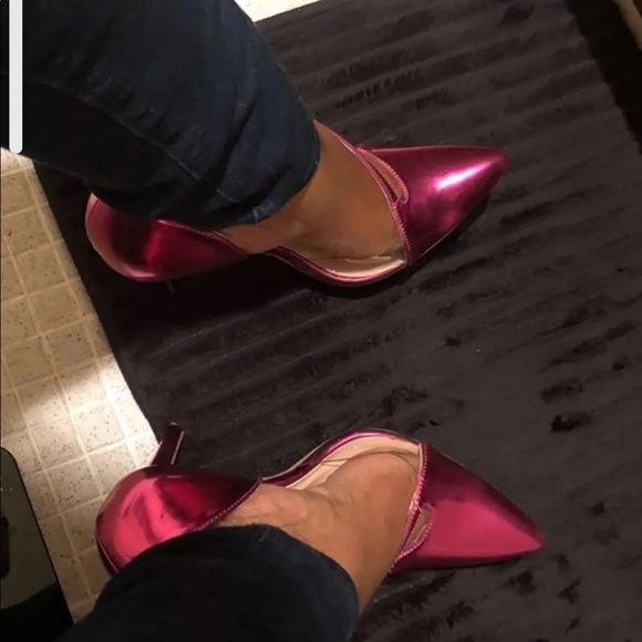 Heels - Picture 4 of 7